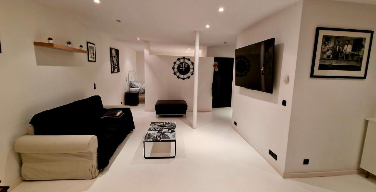 Luise Hollywood Apartment Brussel Bagian luar foto