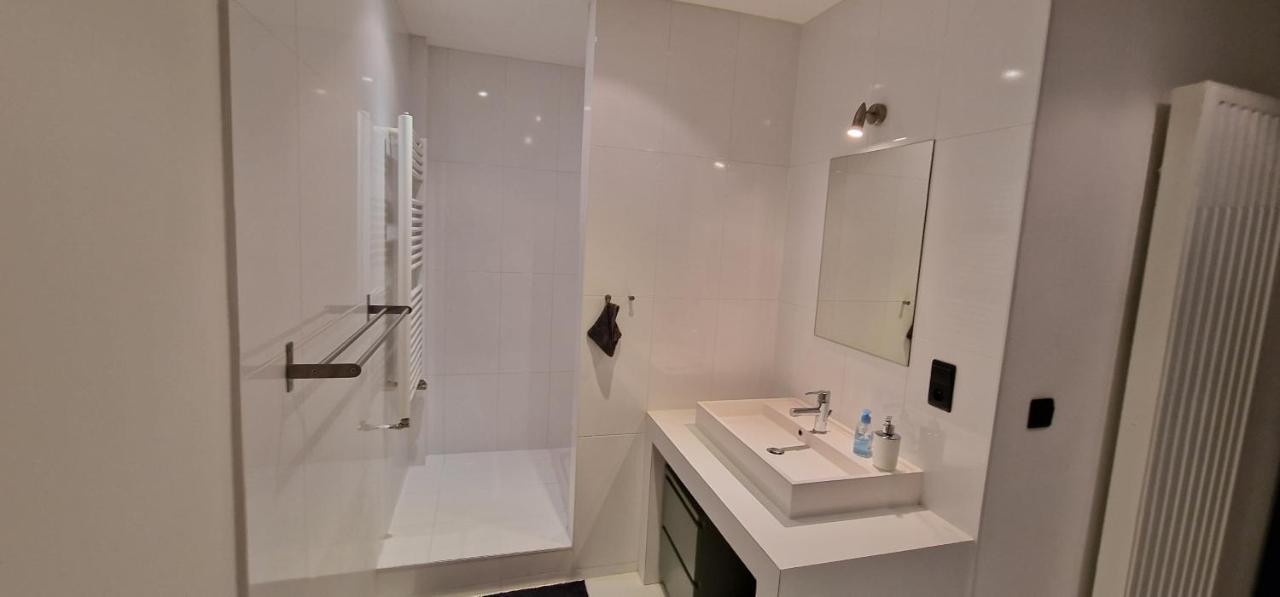 Luise Hollywood Apartment Brussel Bagian luar foto